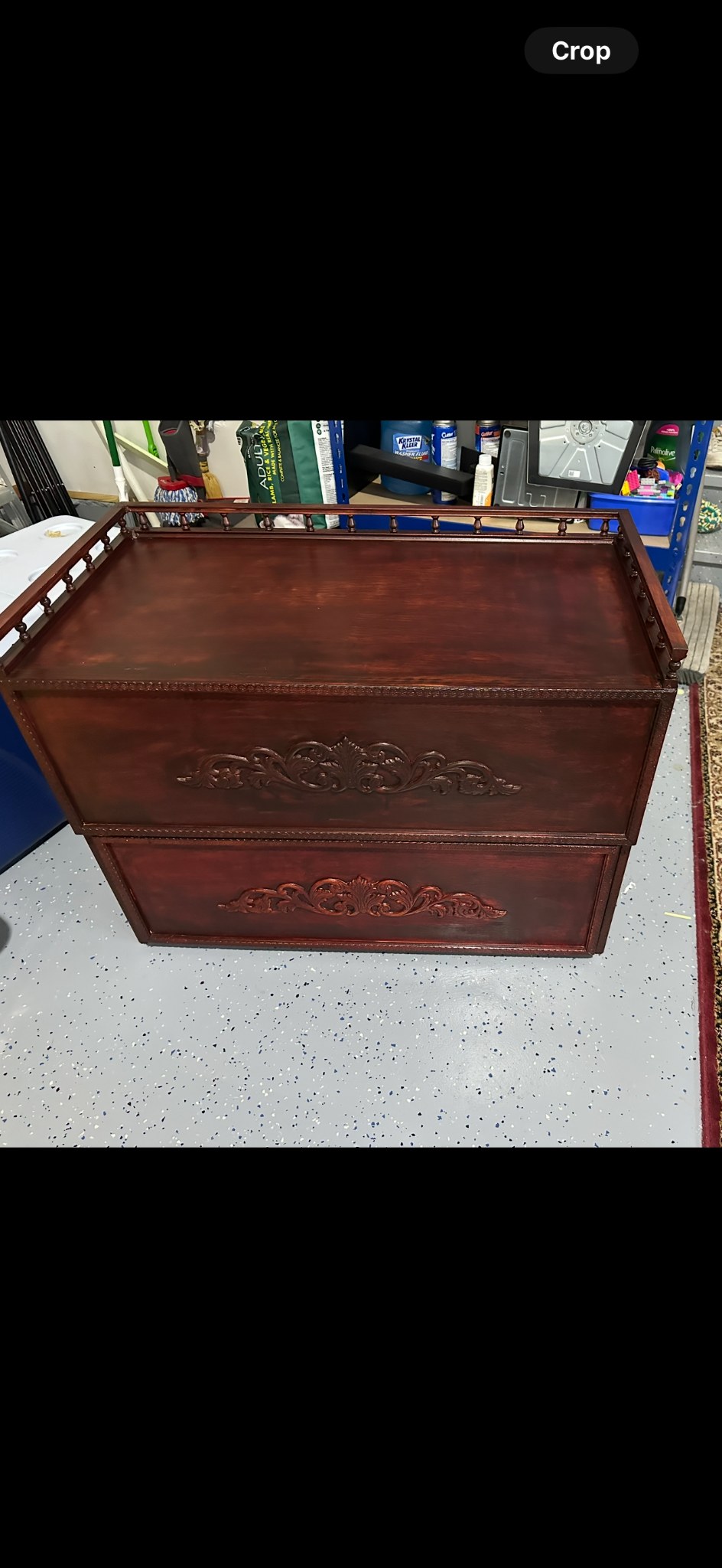 Woodwork Chest / Peeta